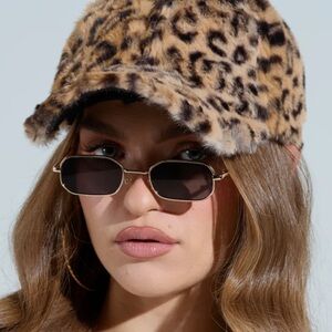 Akira WILD CHILD CHEETAH Y2K FUR SNAPBACK leopard nana hat cap